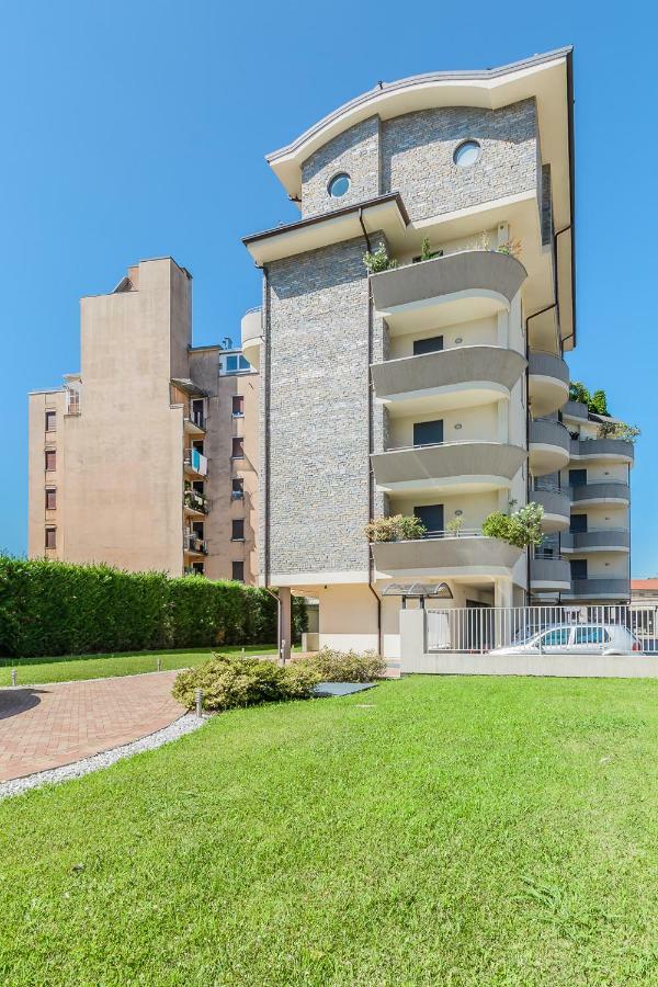 Soggiorno Le Azalee Hotel Busto Arsizio Exterior photo